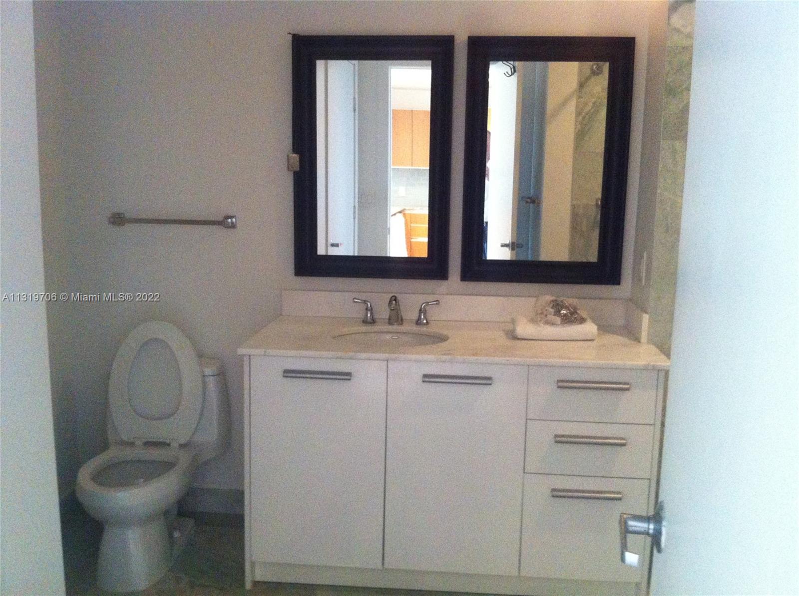 1050 BRICKELL AV # 1406