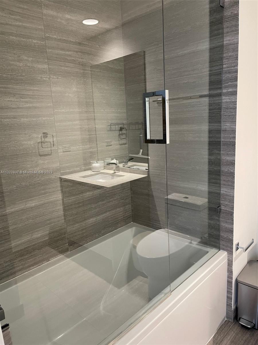 1010 Brickell Ave # 4007