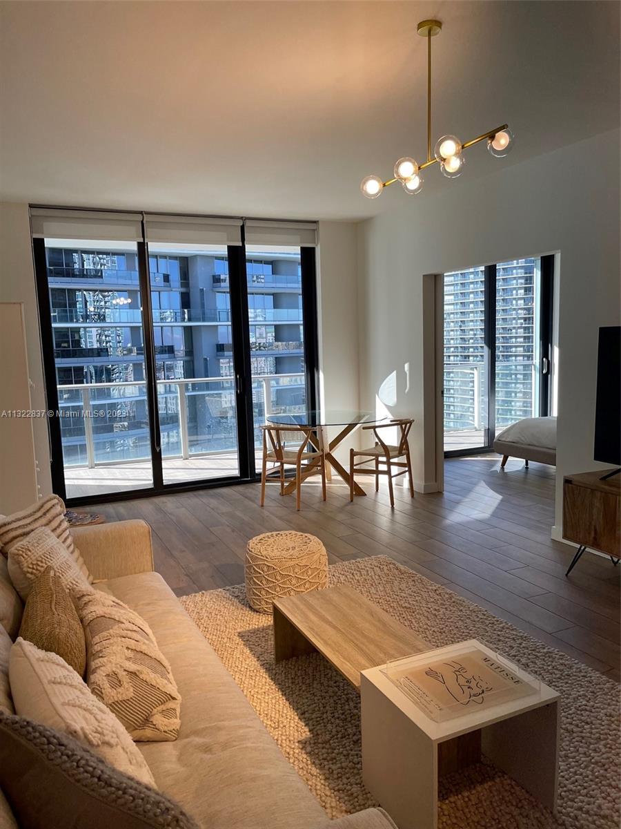 1010 Brickell Ave # 4007