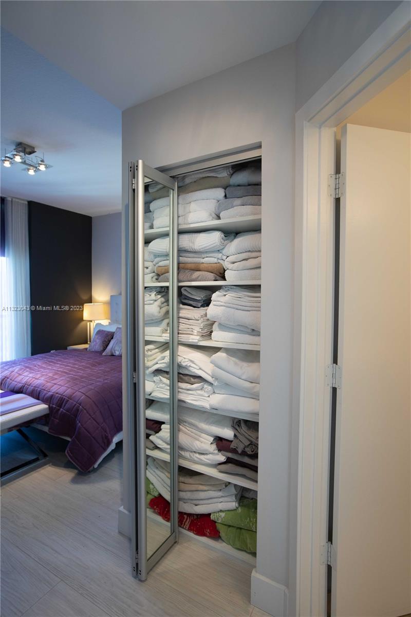 79 SW 12th St Unit: 2607-S