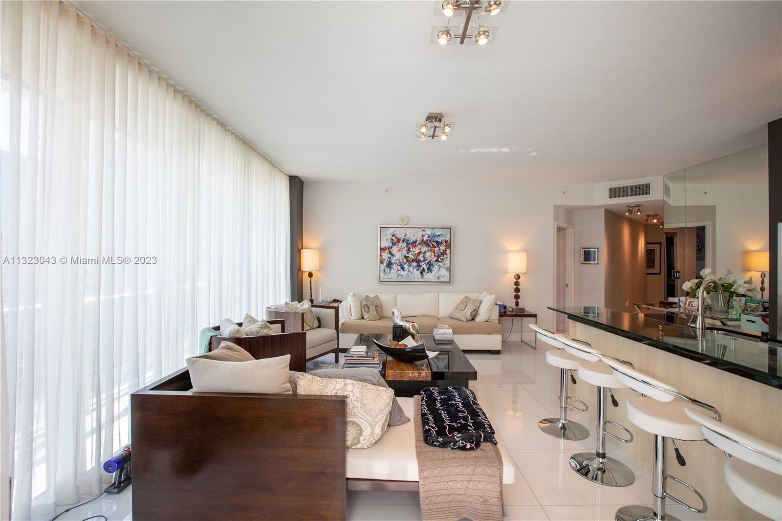 79 SW 12th St Unit: 2607-S