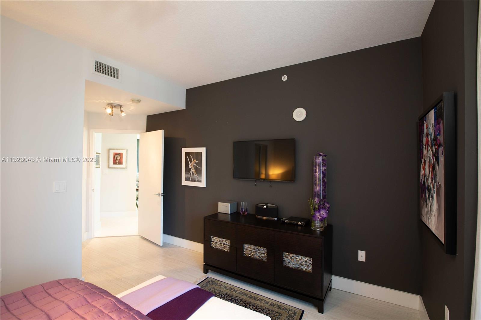 79 SW 12th St Unit: 2607-S