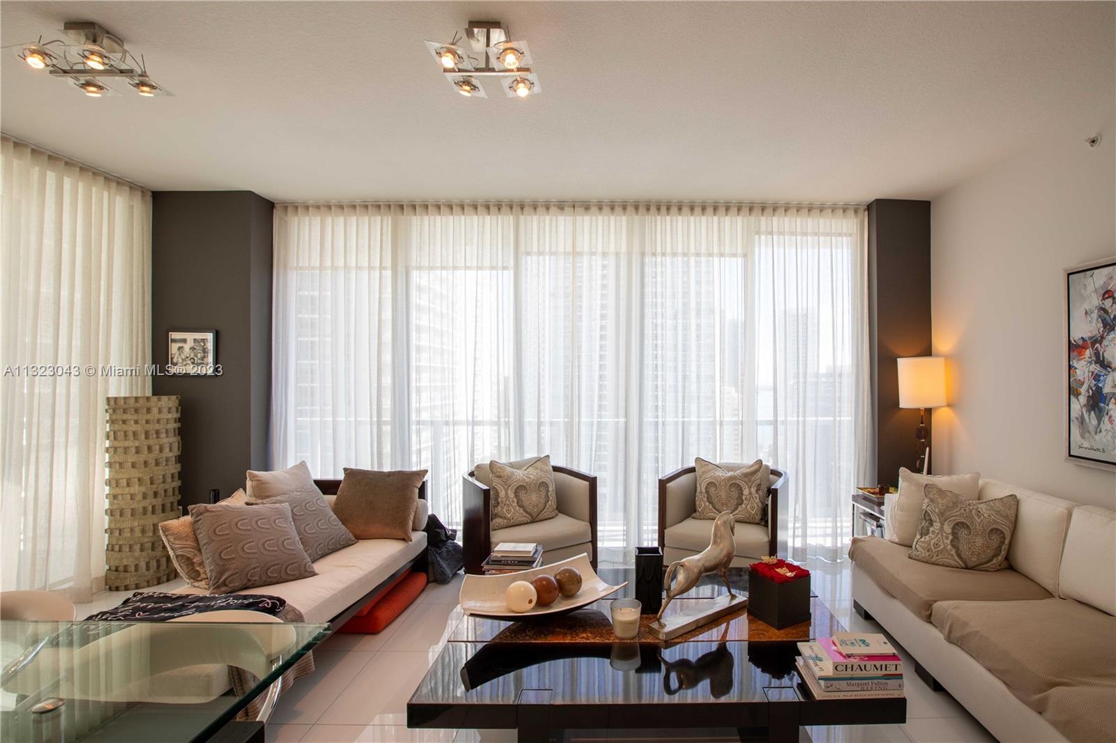 79 SW 12th St Unit: 2607-S