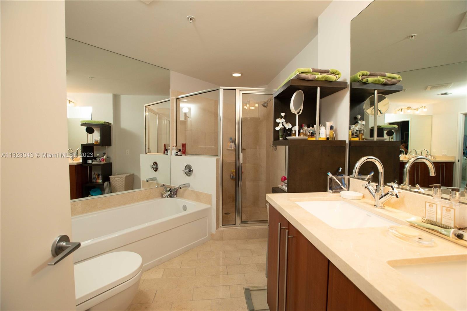 79 SW 12th St Unit: 2607-S