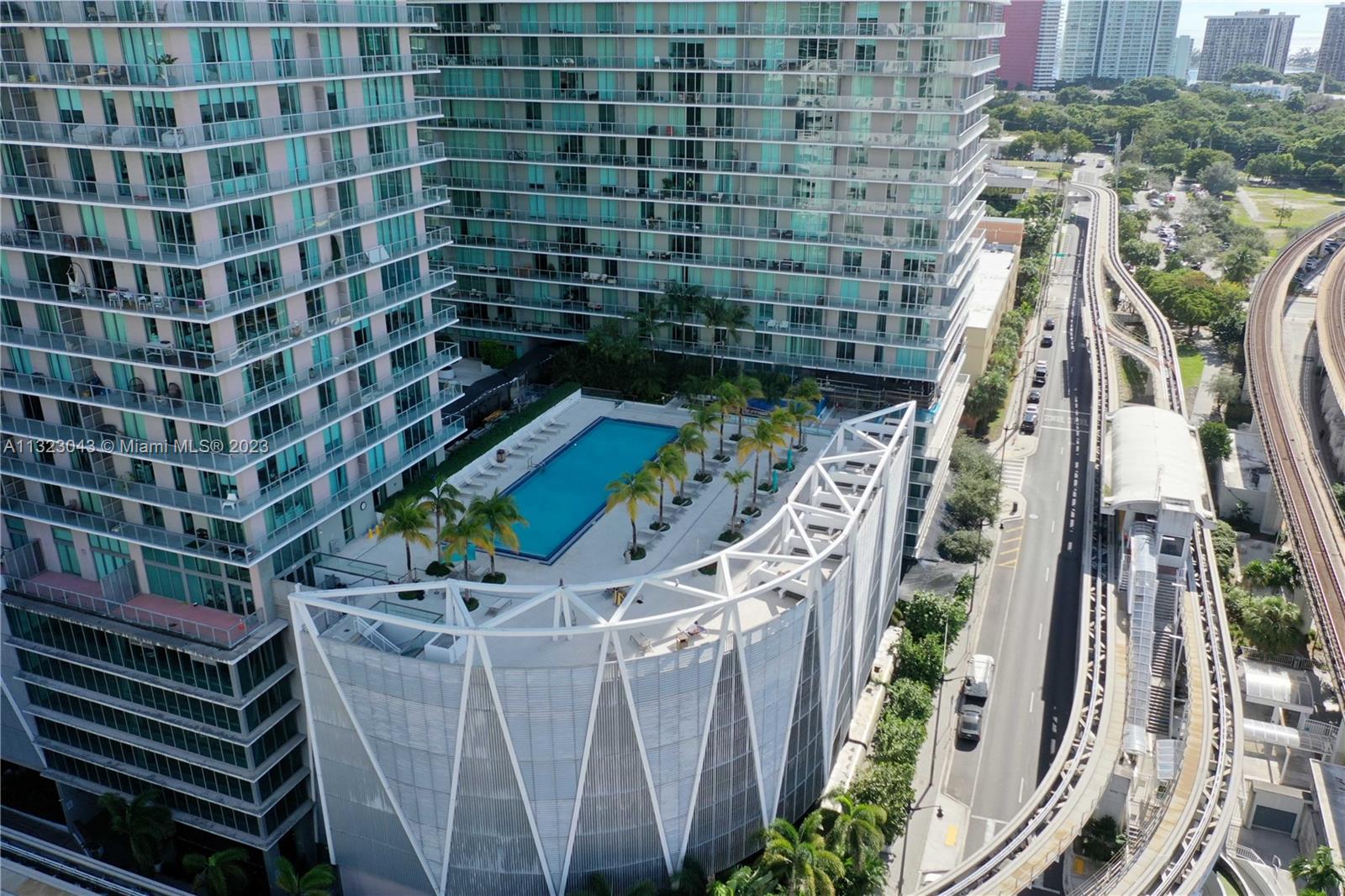 79 SW 12th St Unit: 2607-S