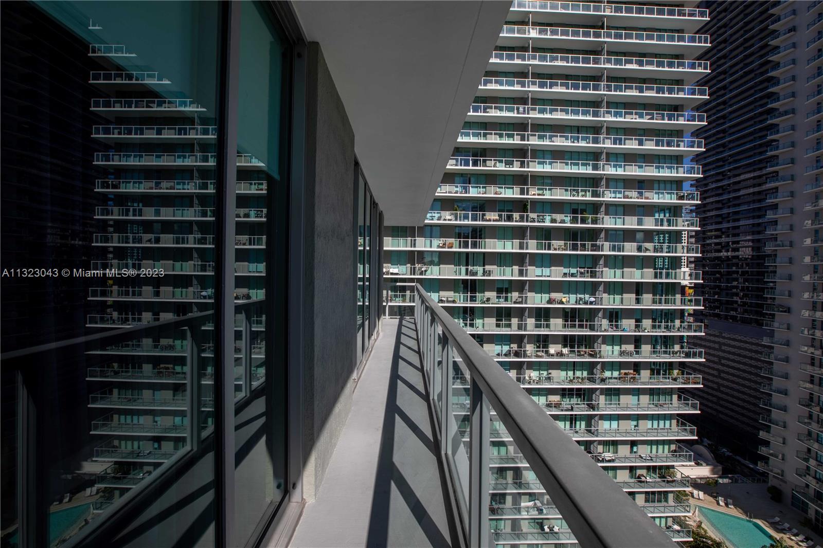 79 SW 12th St Unit: 2607-S