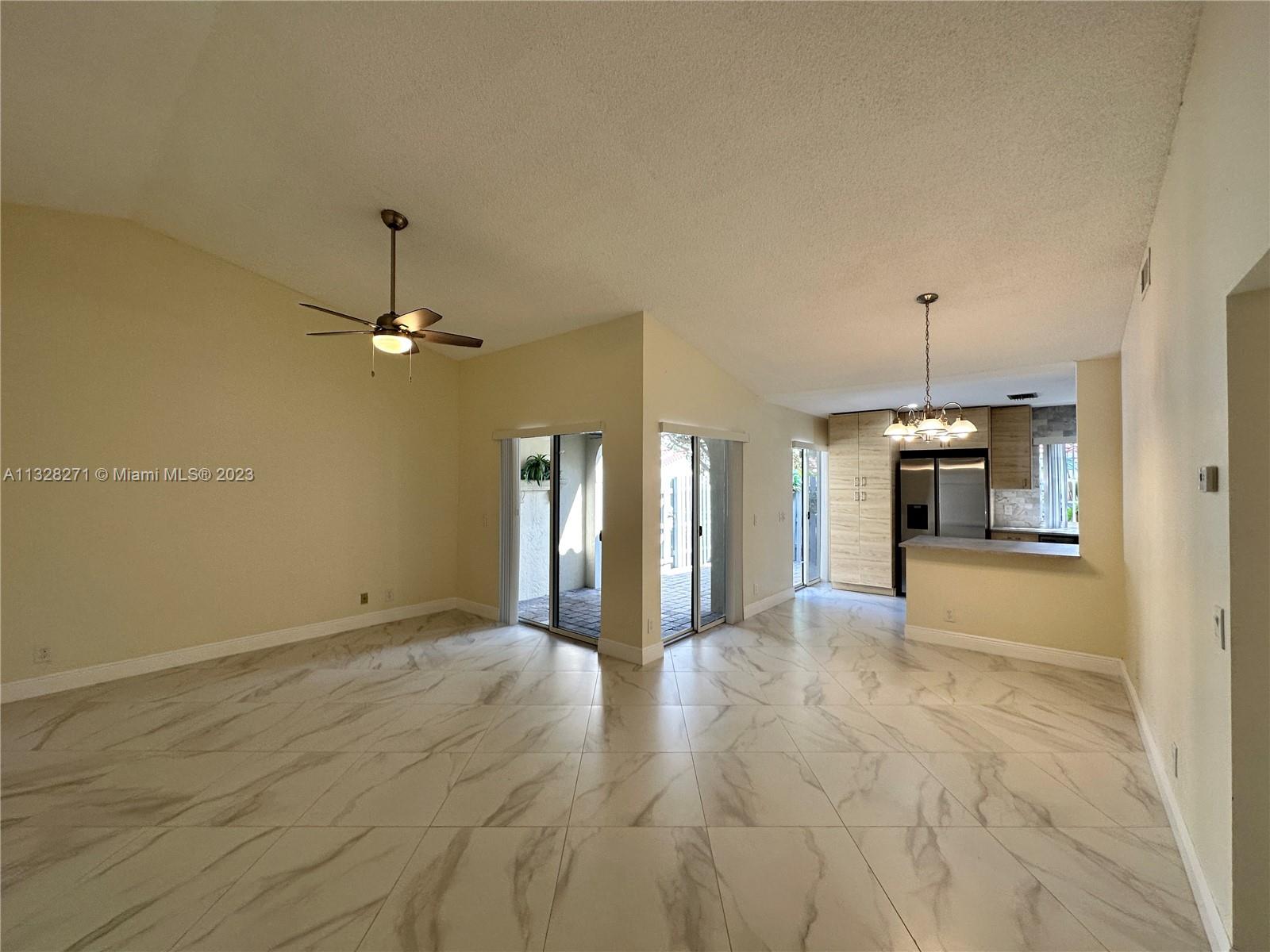 1582 Springside Dr