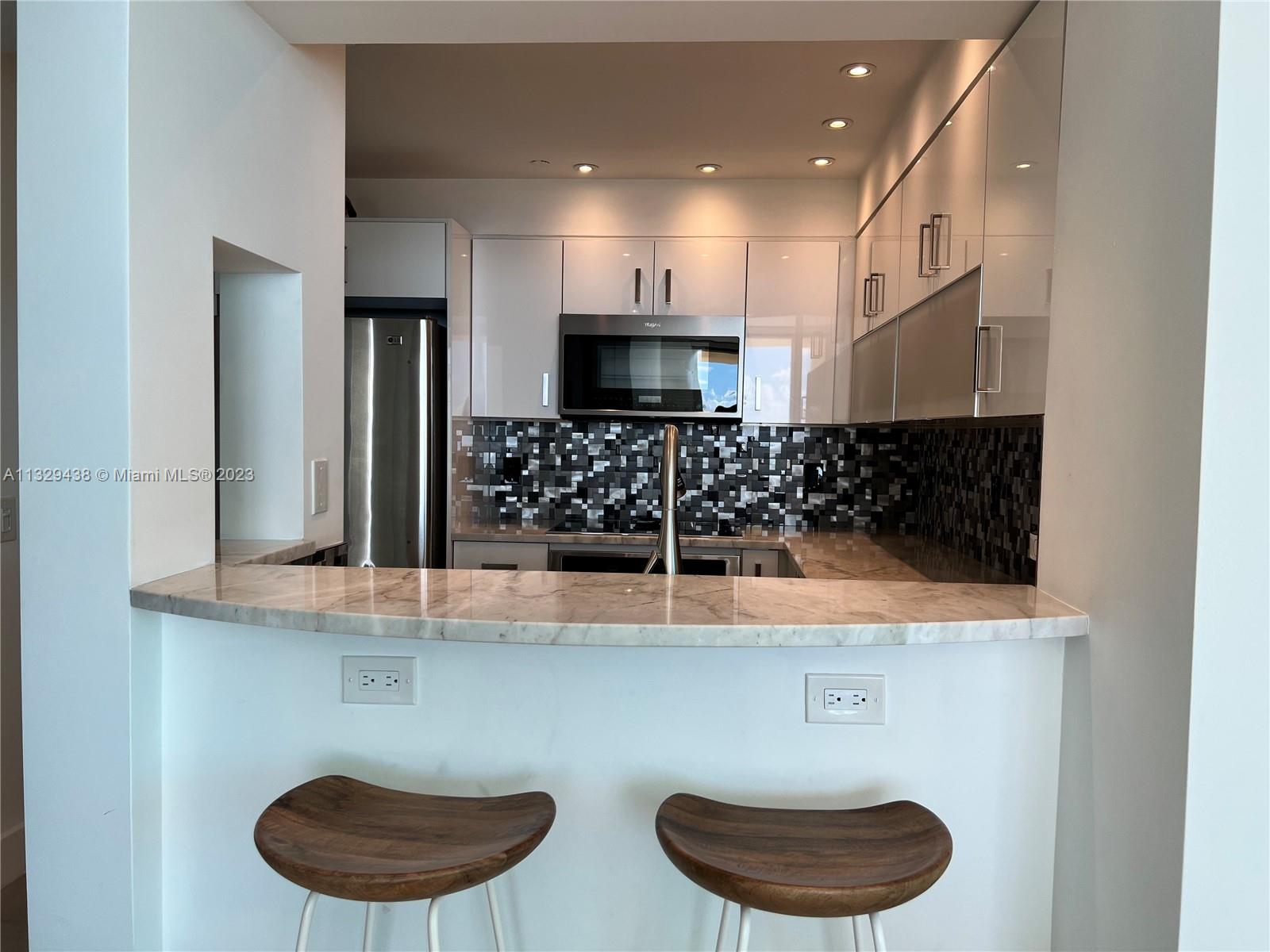 2475 Brickell Ave # 2207
