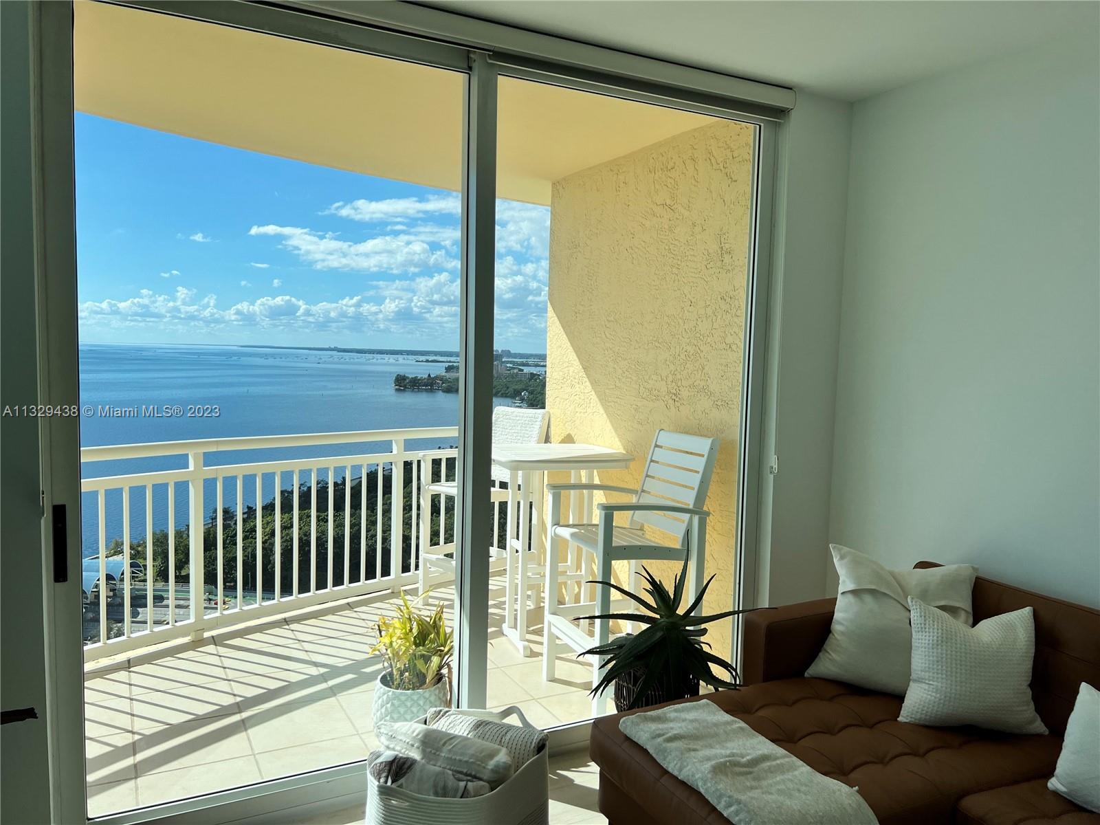 2475 Brickell Ave # 2207