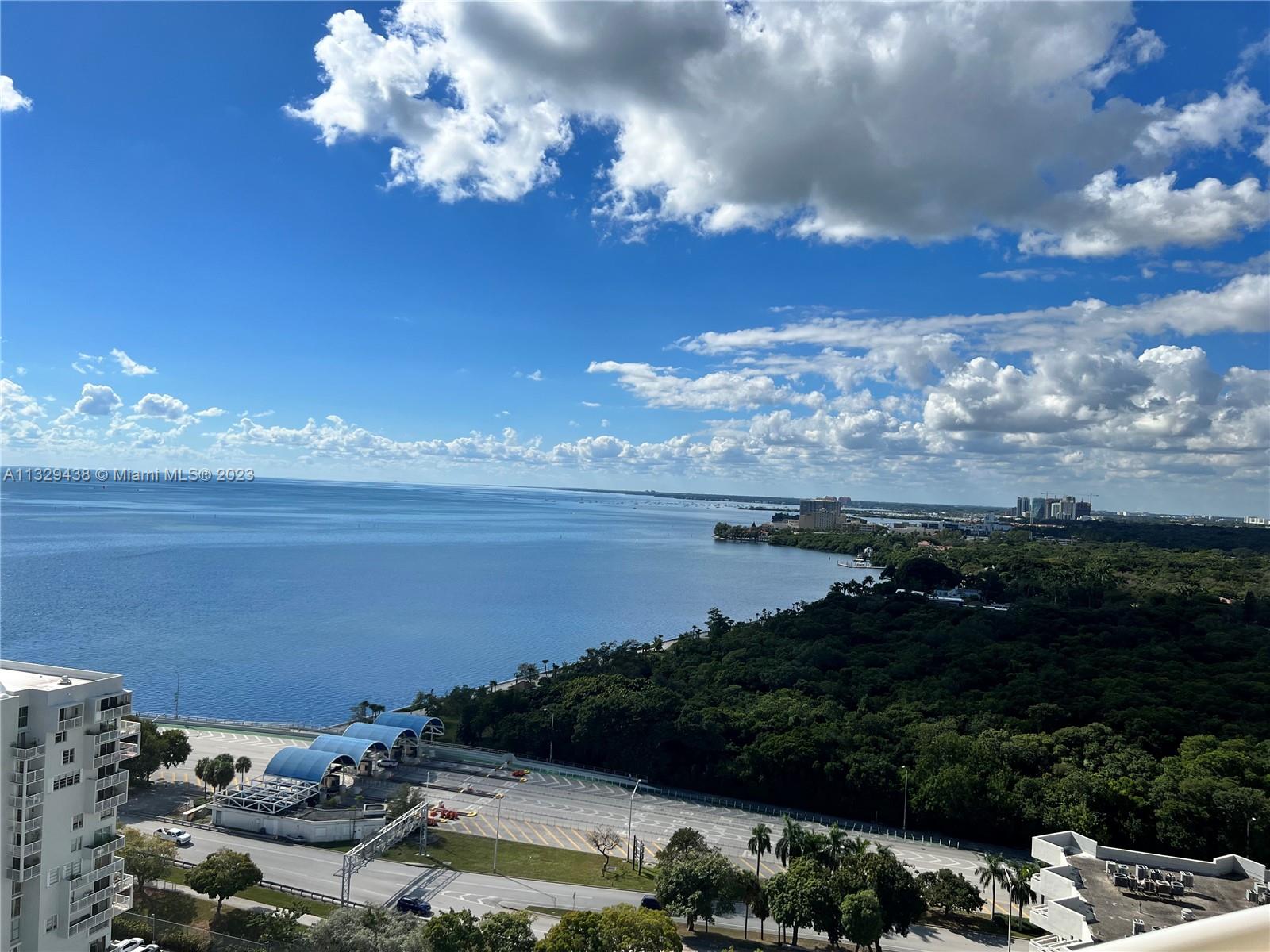 2475 Brickell Ave # 2207
