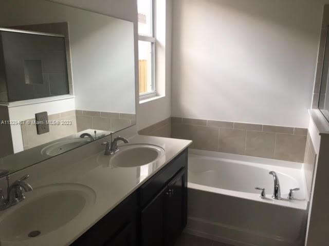 11842 SW 253rd Ter
