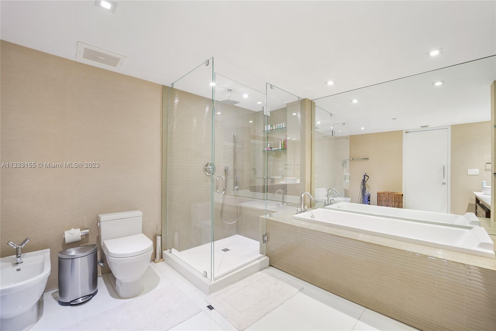 465 Brickell Ave # 1901