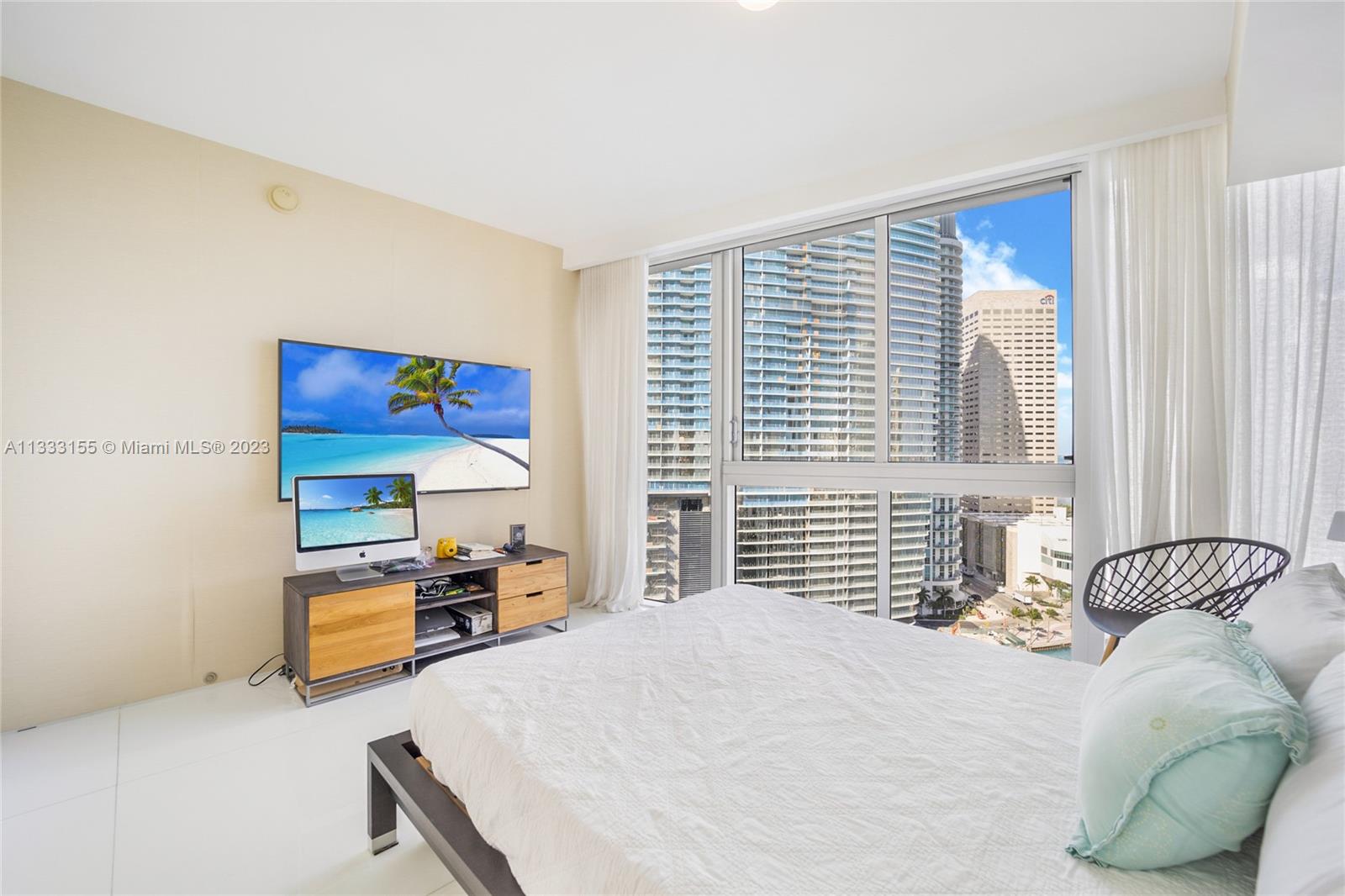 465 Brickell Ave # 1901