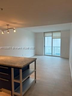 185 SW 7th St # 3010