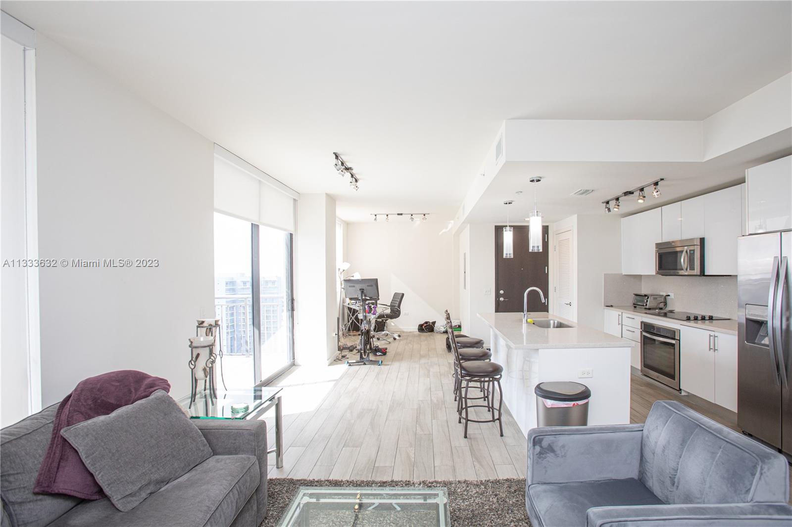 999 SW 1st Ave # 2803