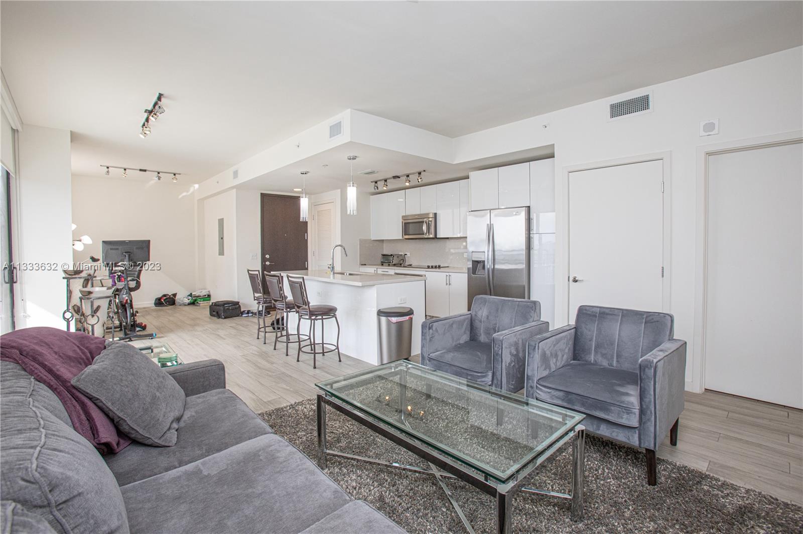 999 SW 1st Ave # 2803