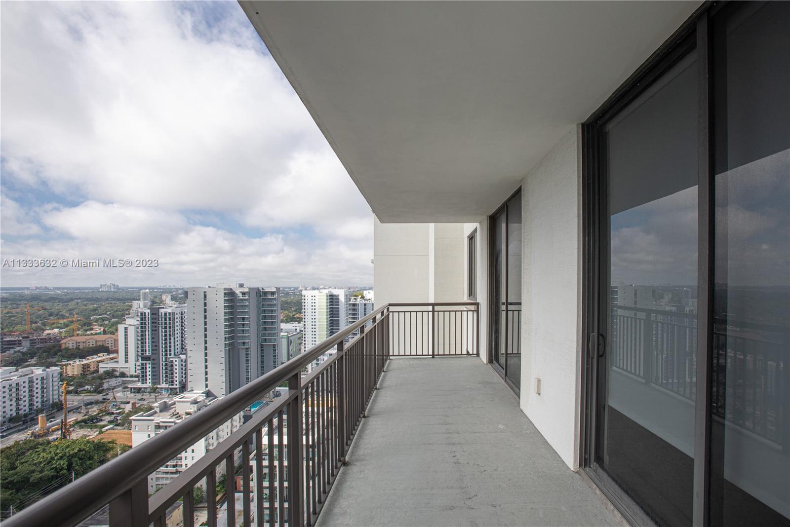 999 SW 1st Ave # 2803