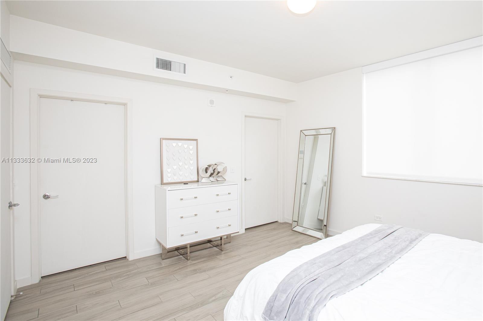 999 SW 1st Ave # 2803