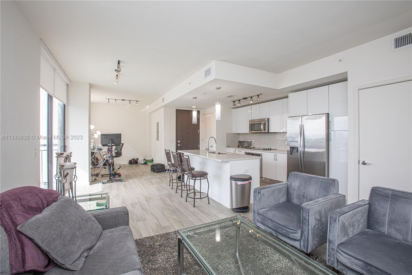 999 SW 1st Ave # 2803