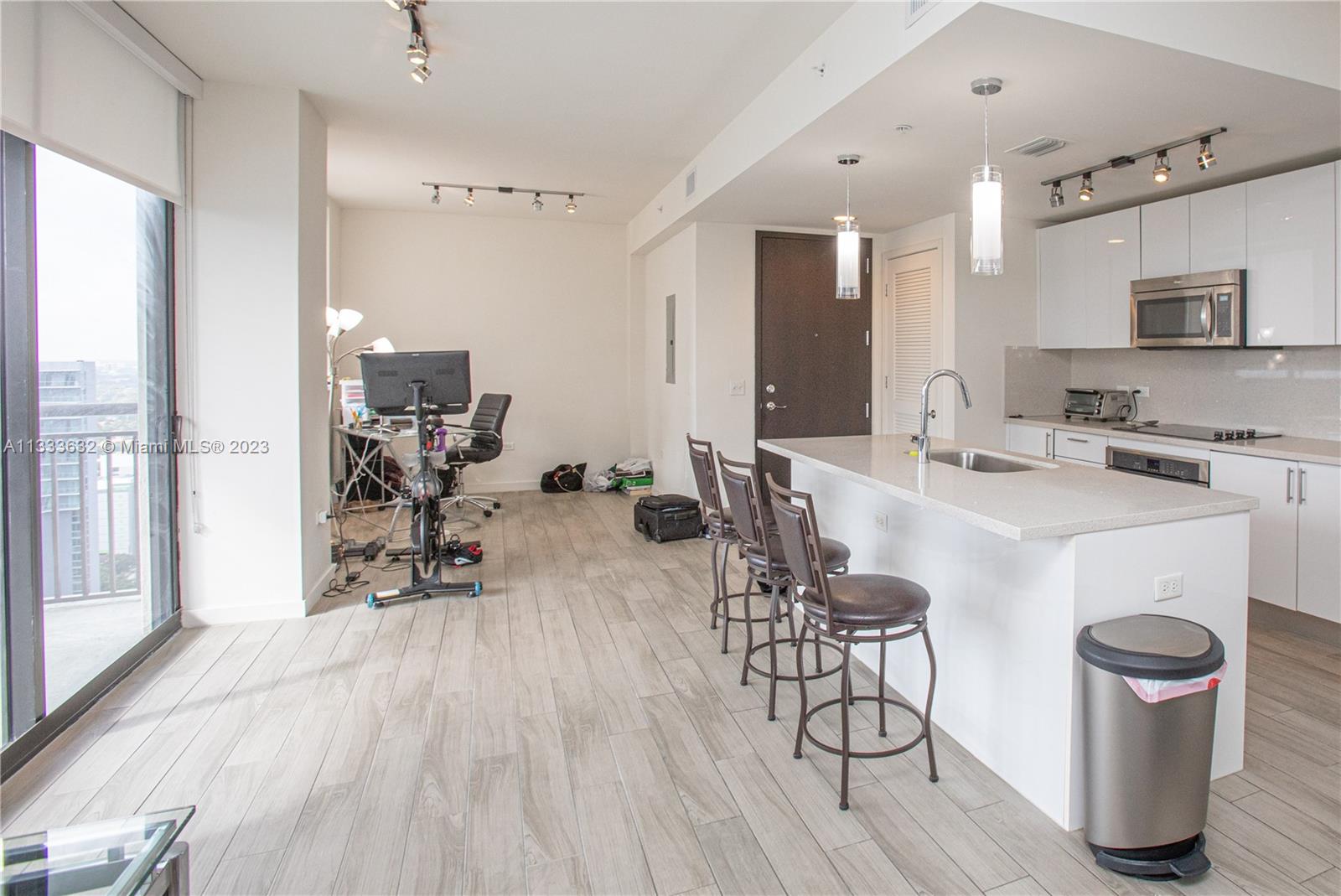 999 SW 1st Ave # 2803