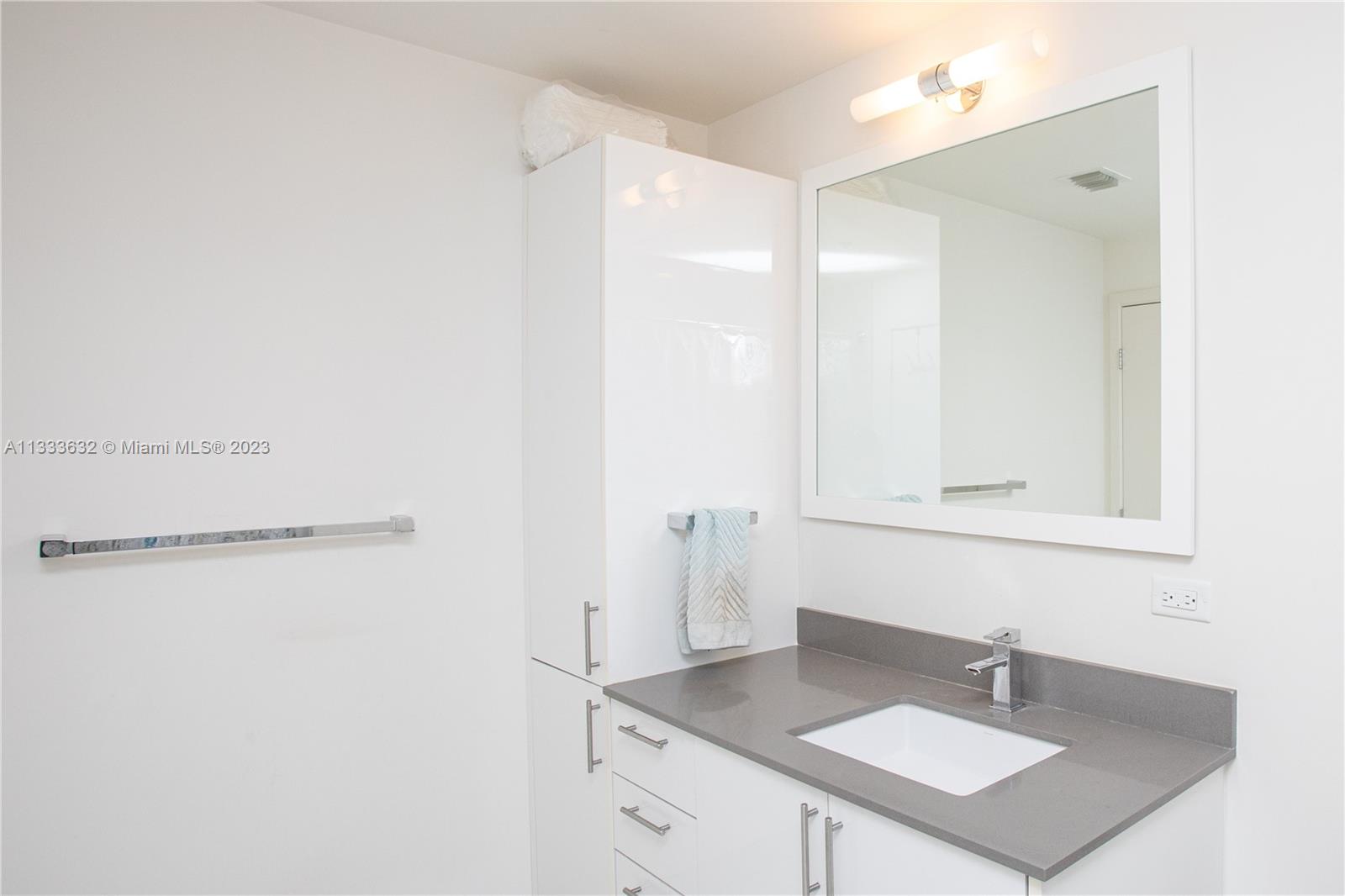 999 SW 1st Ave # 2803