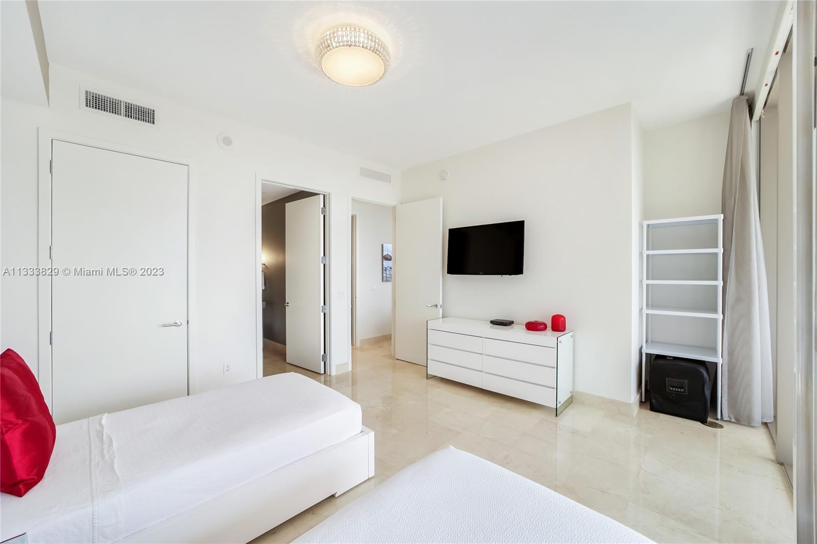 9705 Collins Ave # 605N