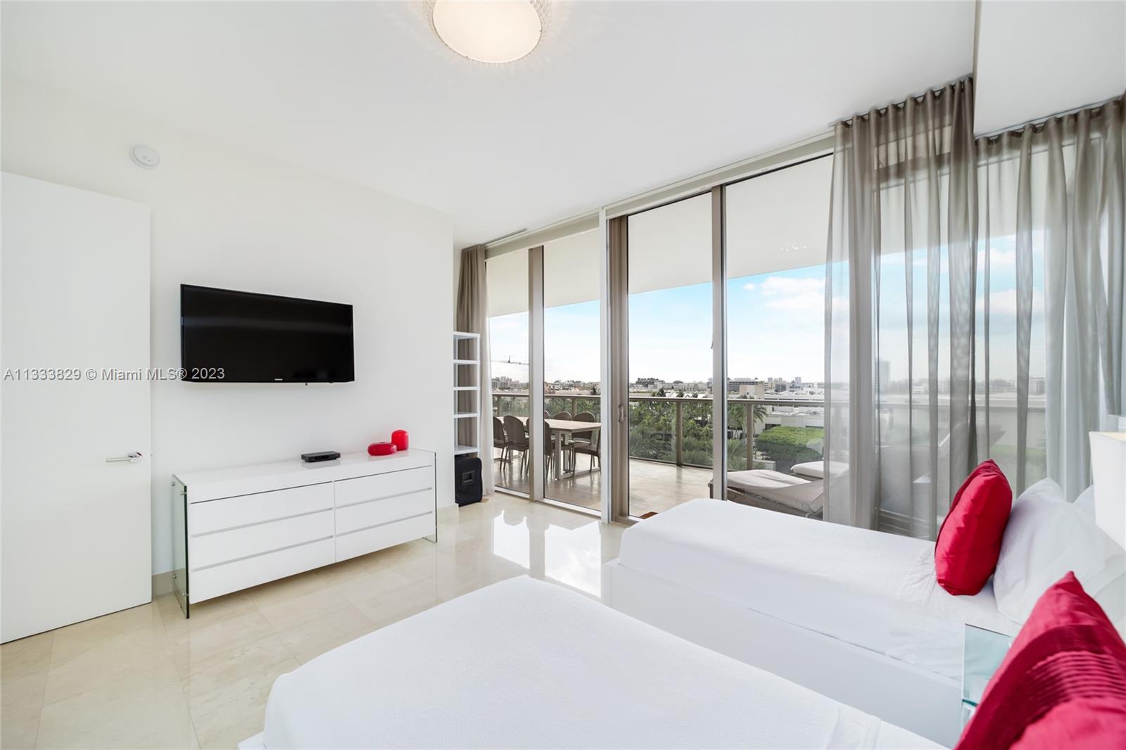 9705 Collins Ave # 605N