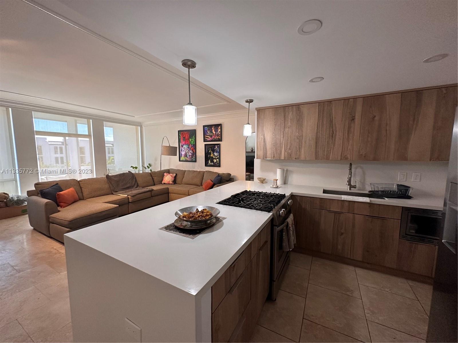 700 Biltmore Way # 506