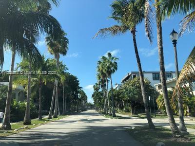 255 Sunrise Dr # 305