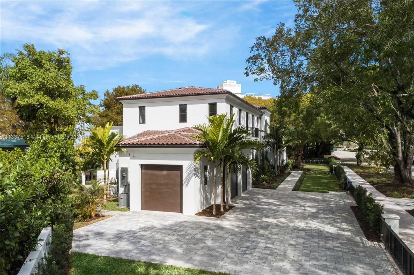733 Biltmore Ct