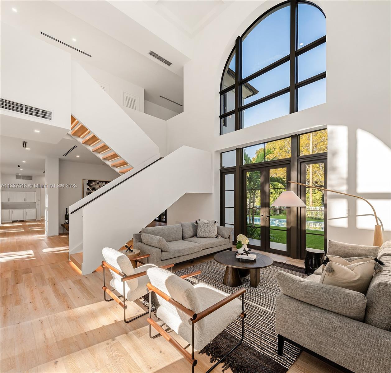 733 Biltmore Ct
