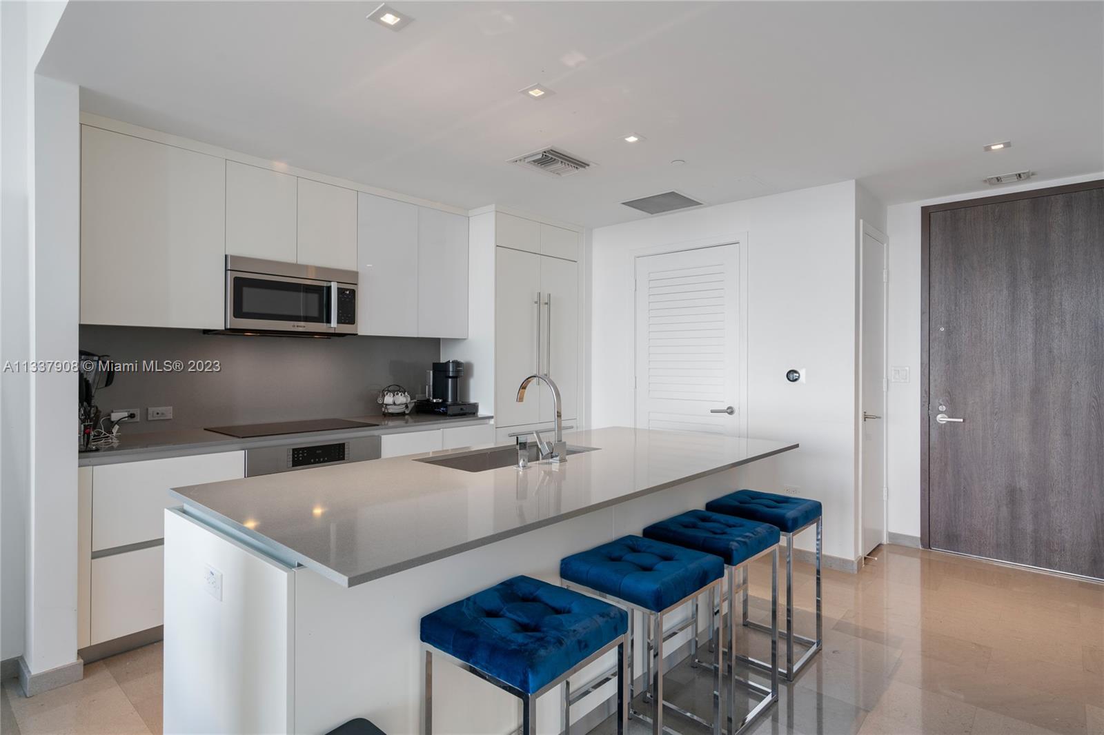 68 SE 6th St # 2506