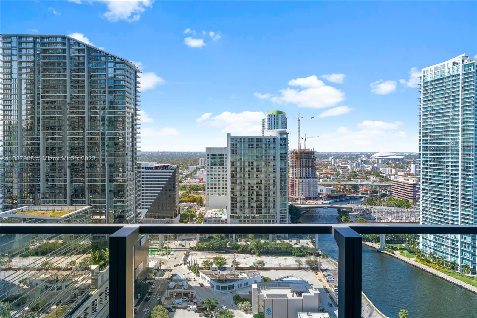 68 SE 6th St # 2506