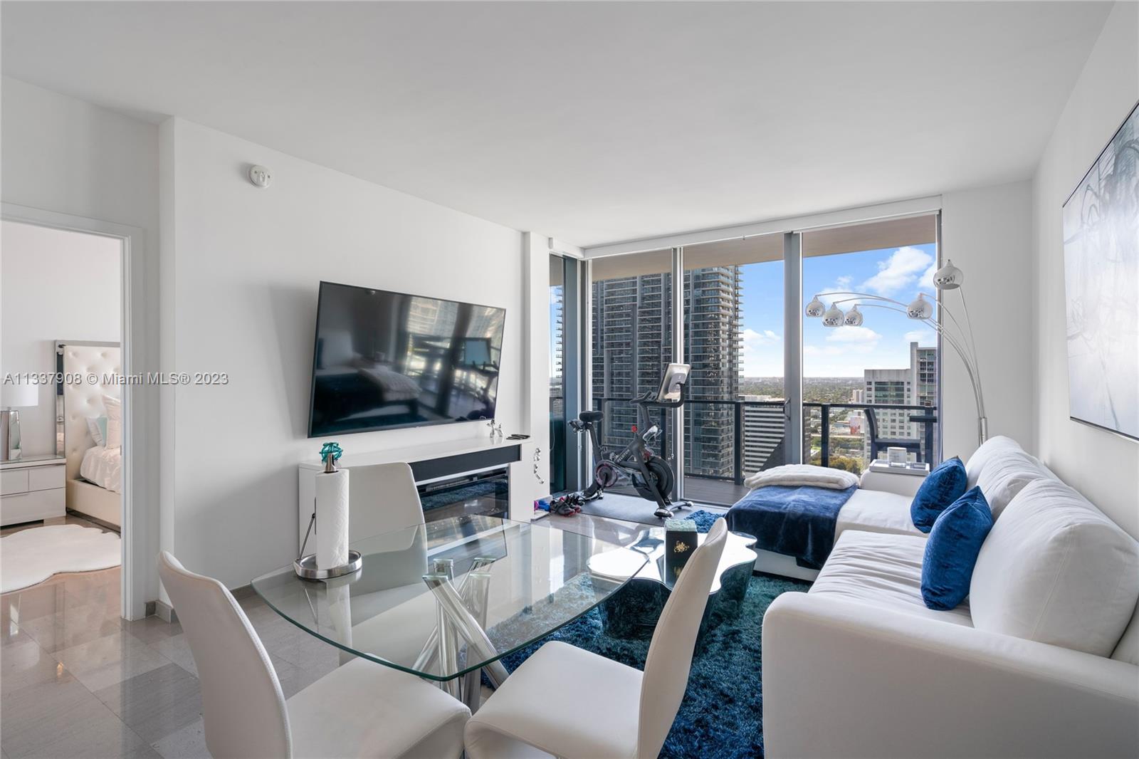 68 SE 6th St # 2506