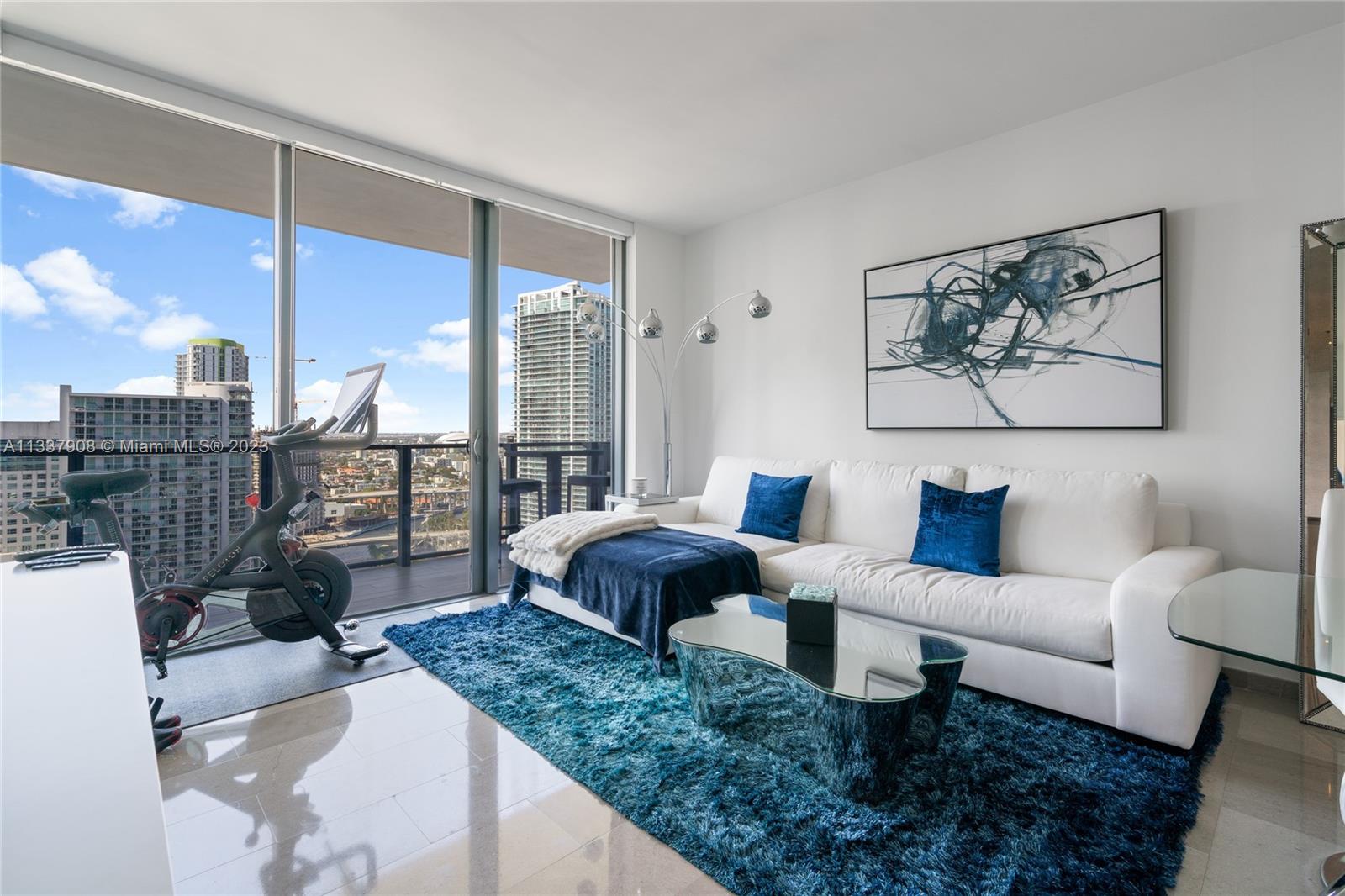 68 SE 6th St # 2506