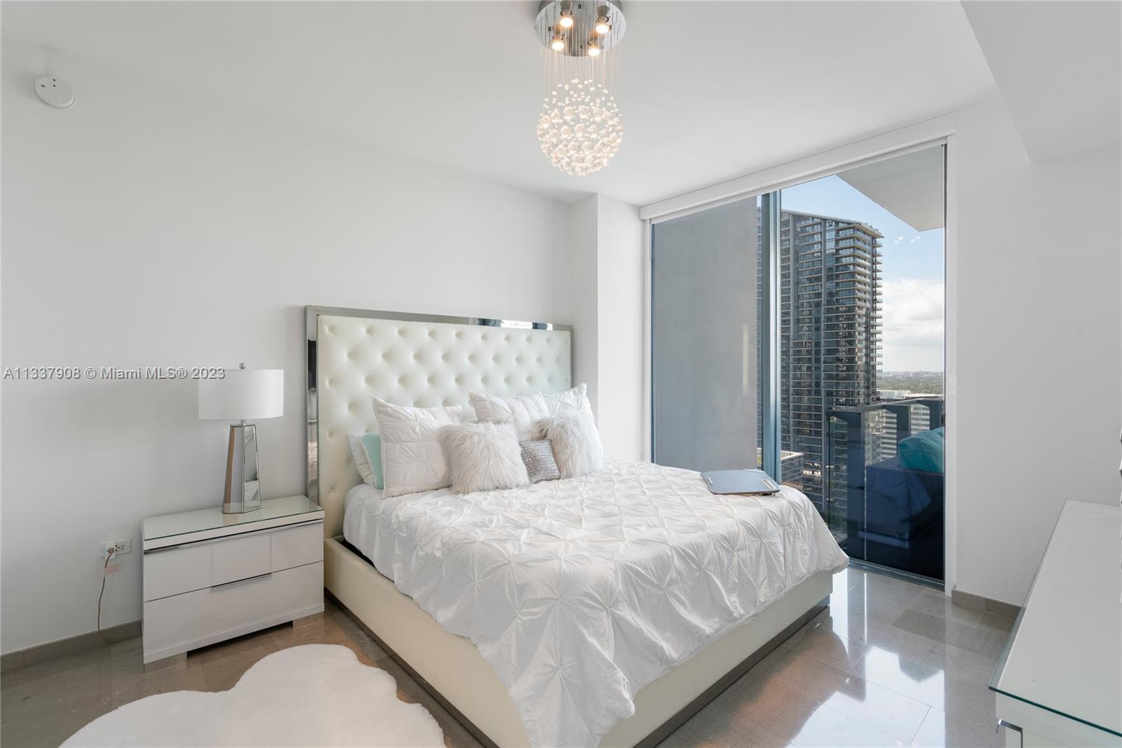 68 SE 6th St # 2506