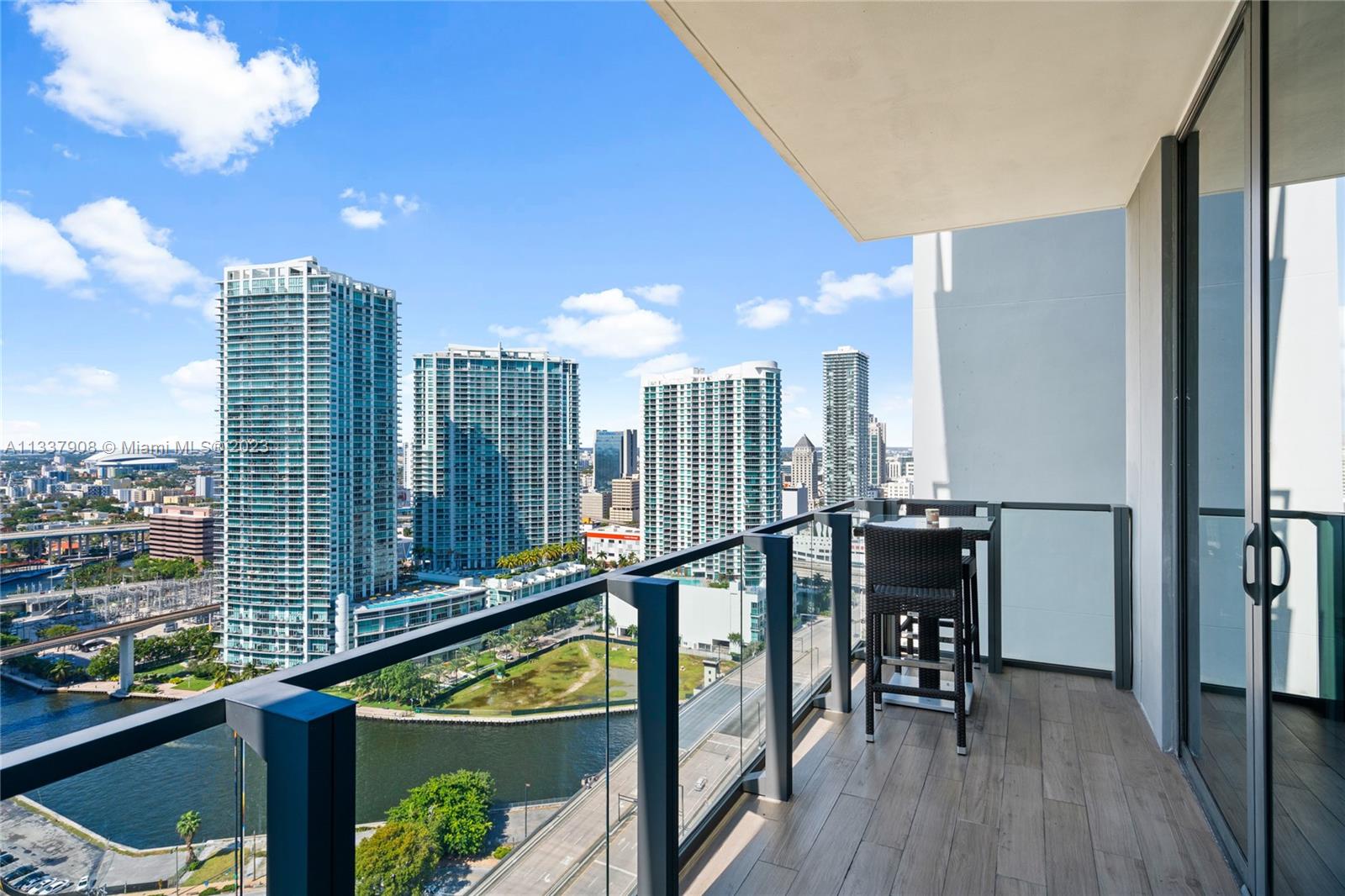 68 SE 6th St # 2506