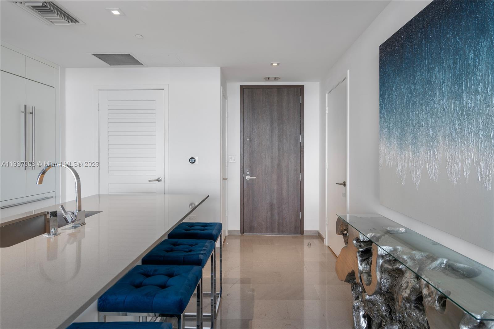 68 SE 6th St # 2506
