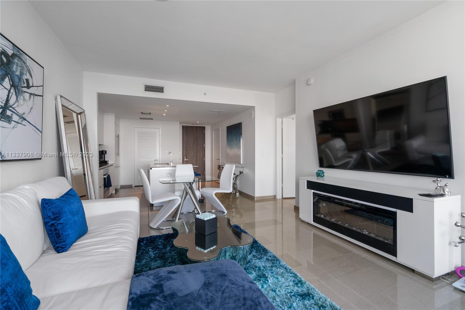 68 SE 6th St # 2506