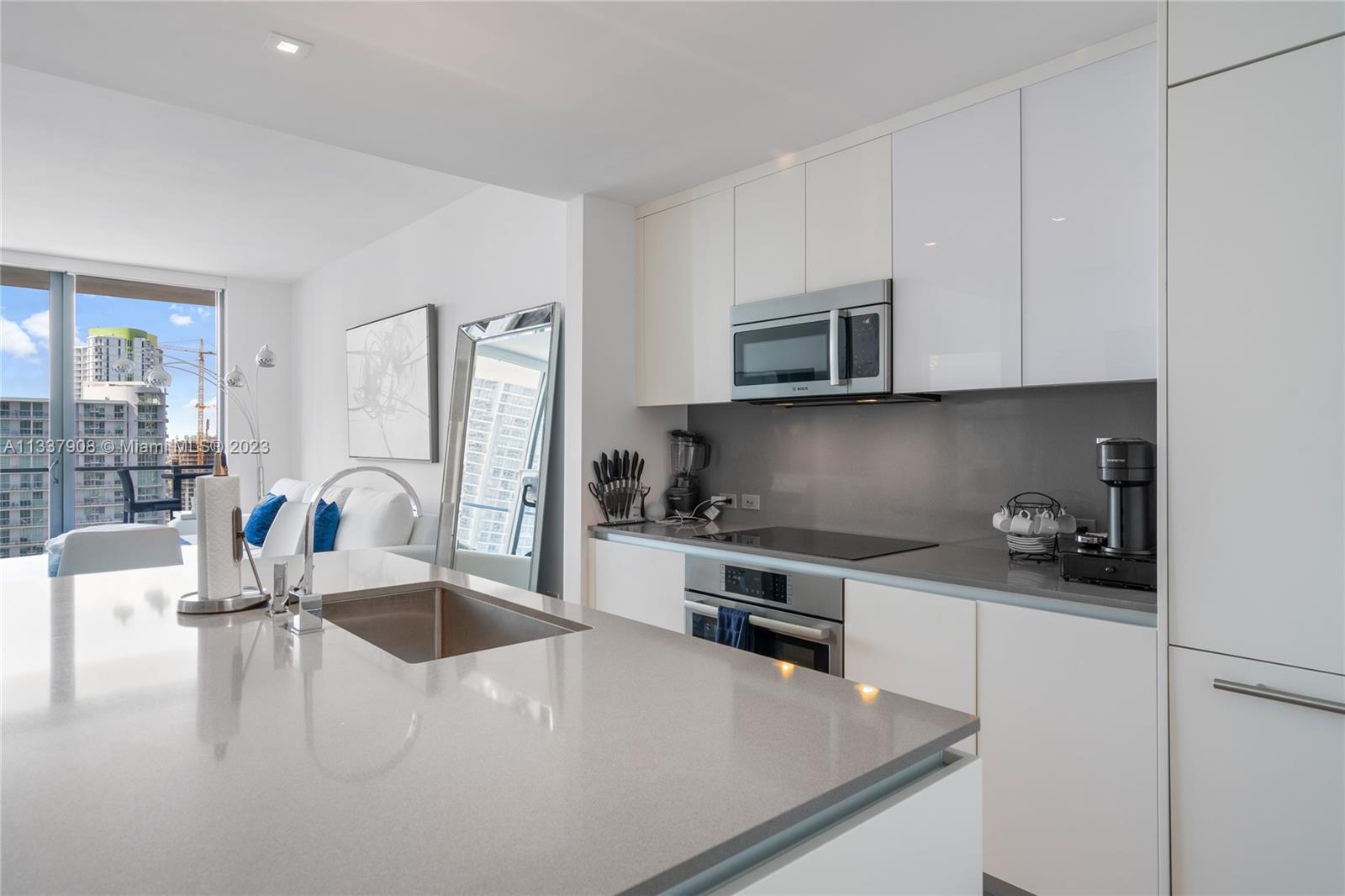 68 SE 6th St # 2506