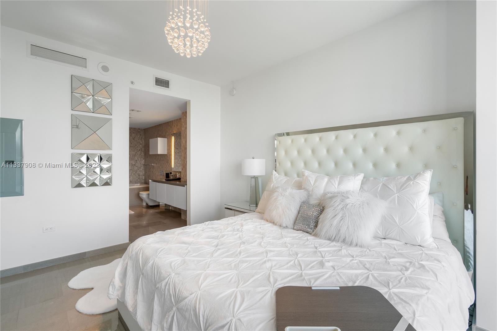 68 SE 6th St # 2506