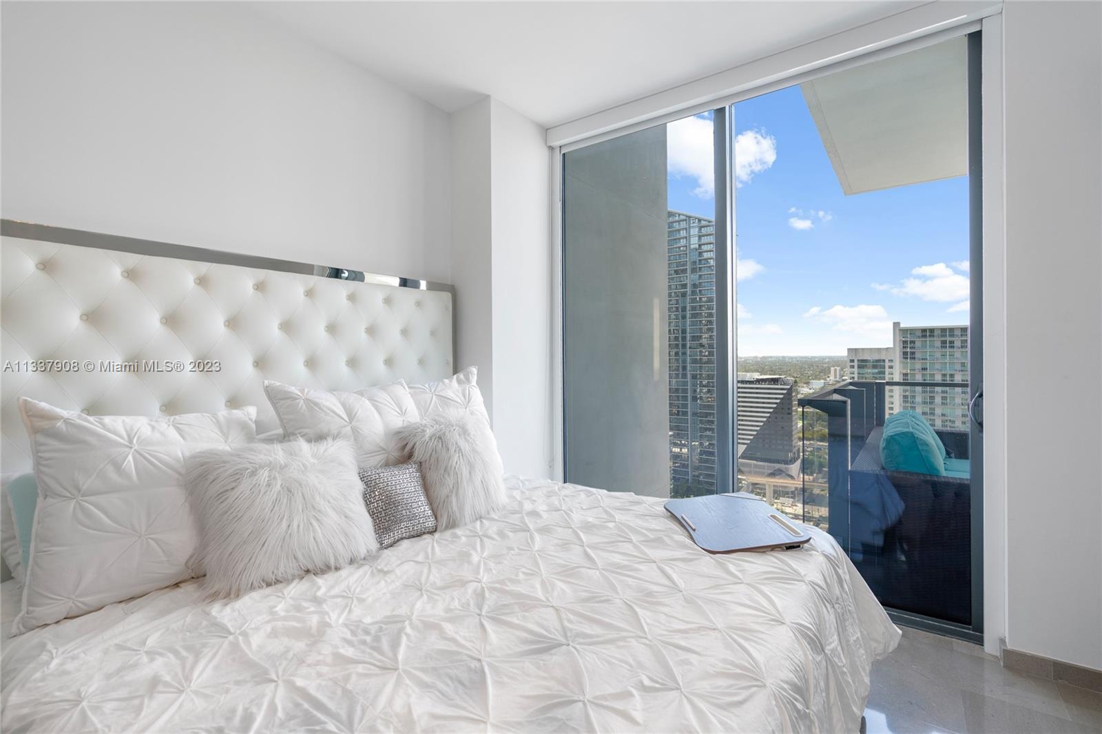 68 SE 6th St # 2506
