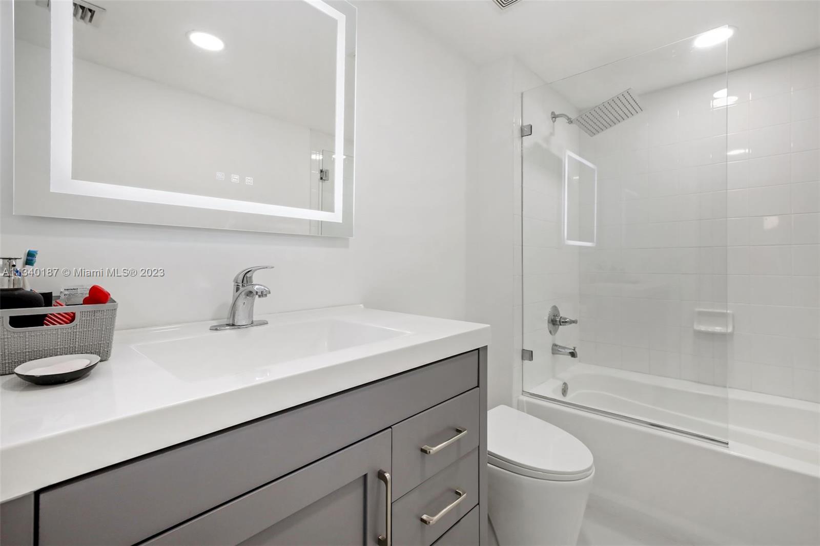 1155 N Brickell Bay Dr # 1806