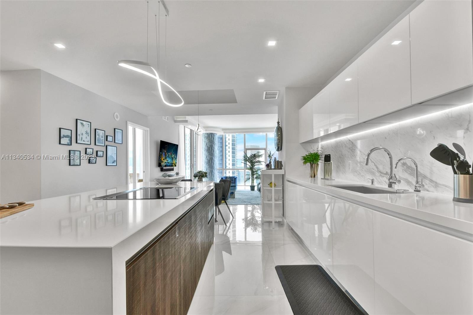 851 NE 1st Ave # 2112