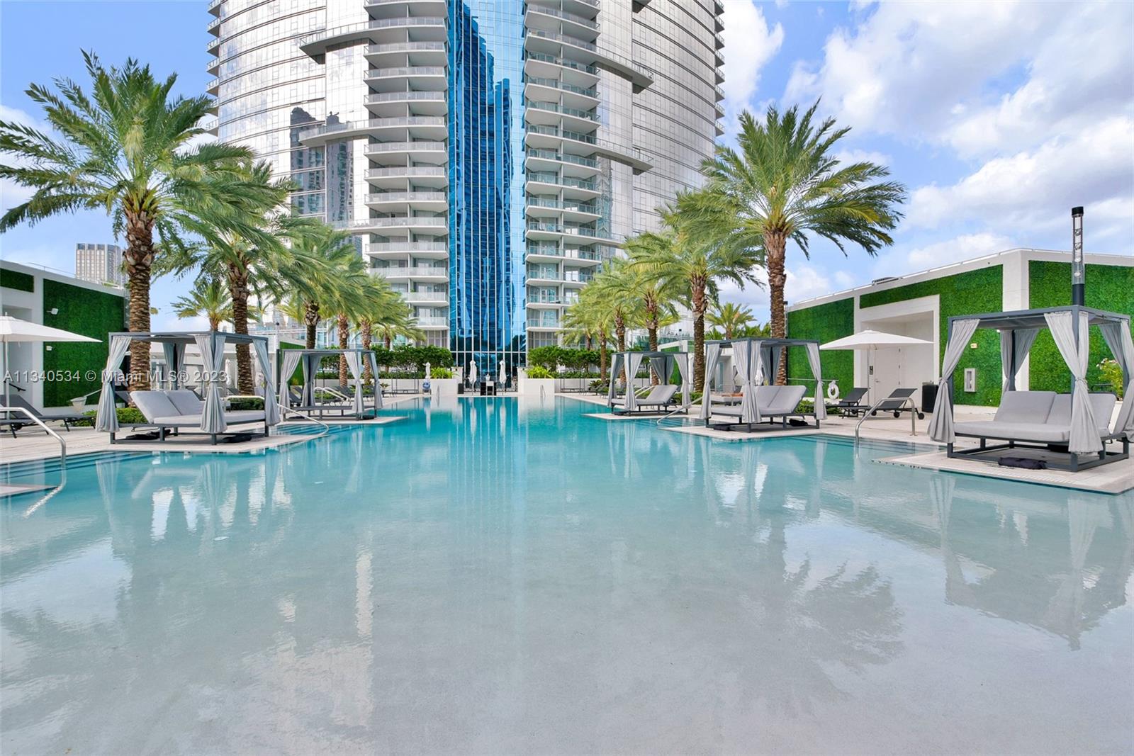 851 NE 1st Ave # 2112