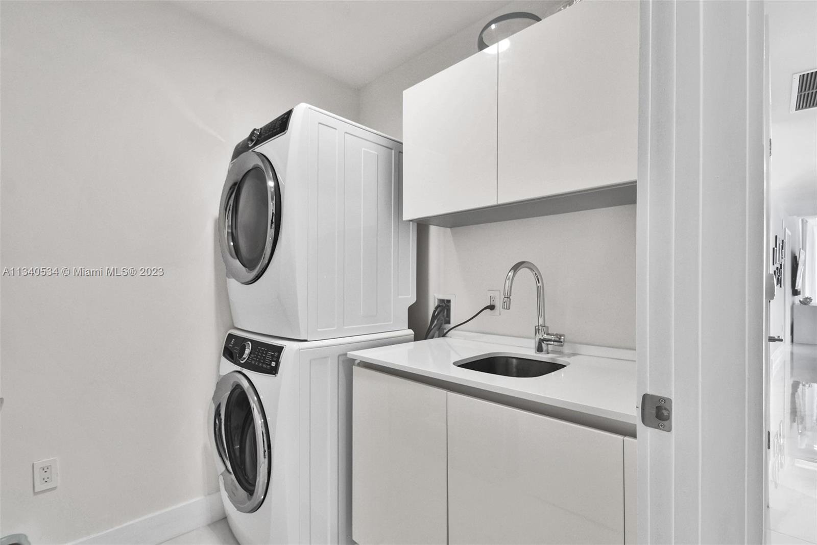 851 NE 1st Ave # 2112