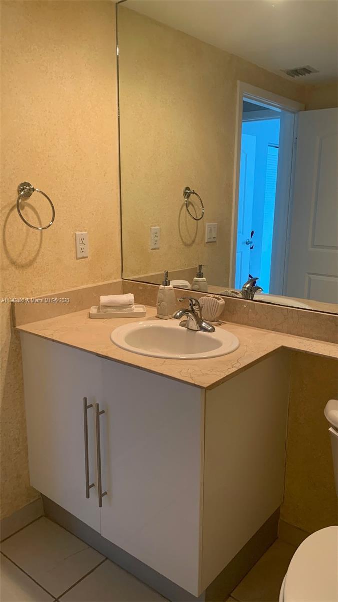 335 S Biscayne Blvd # 1901