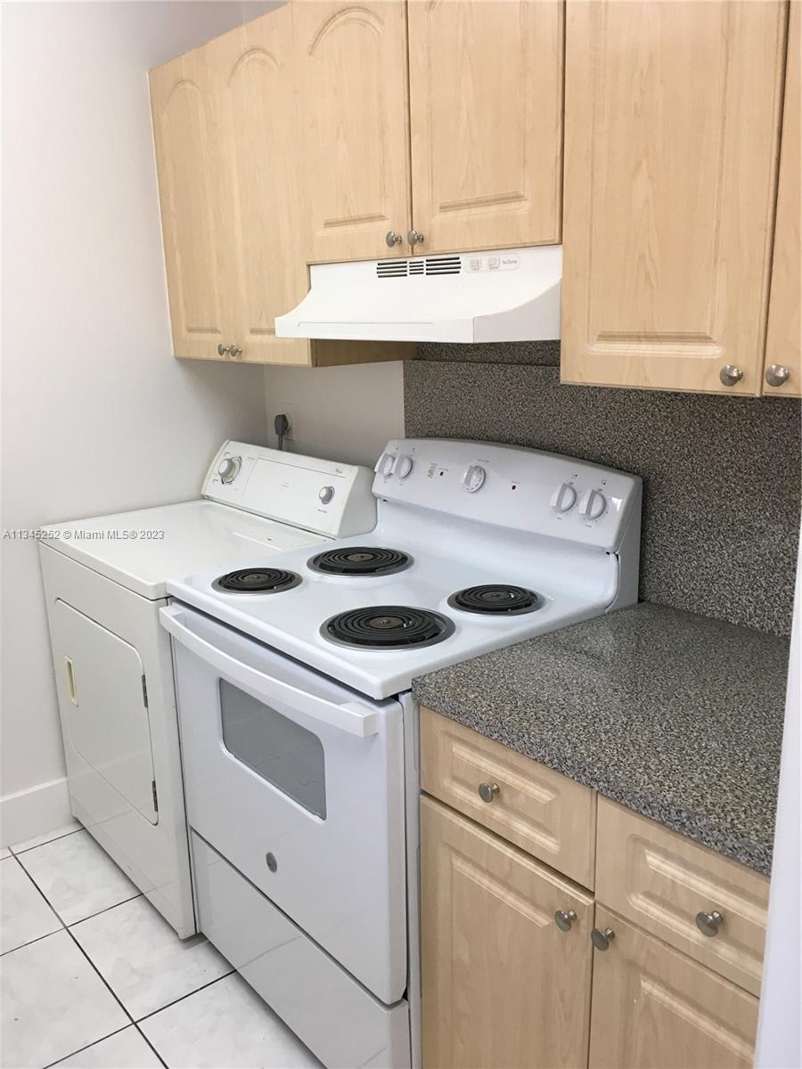 5221 SW 139th Ave Rd # 5221