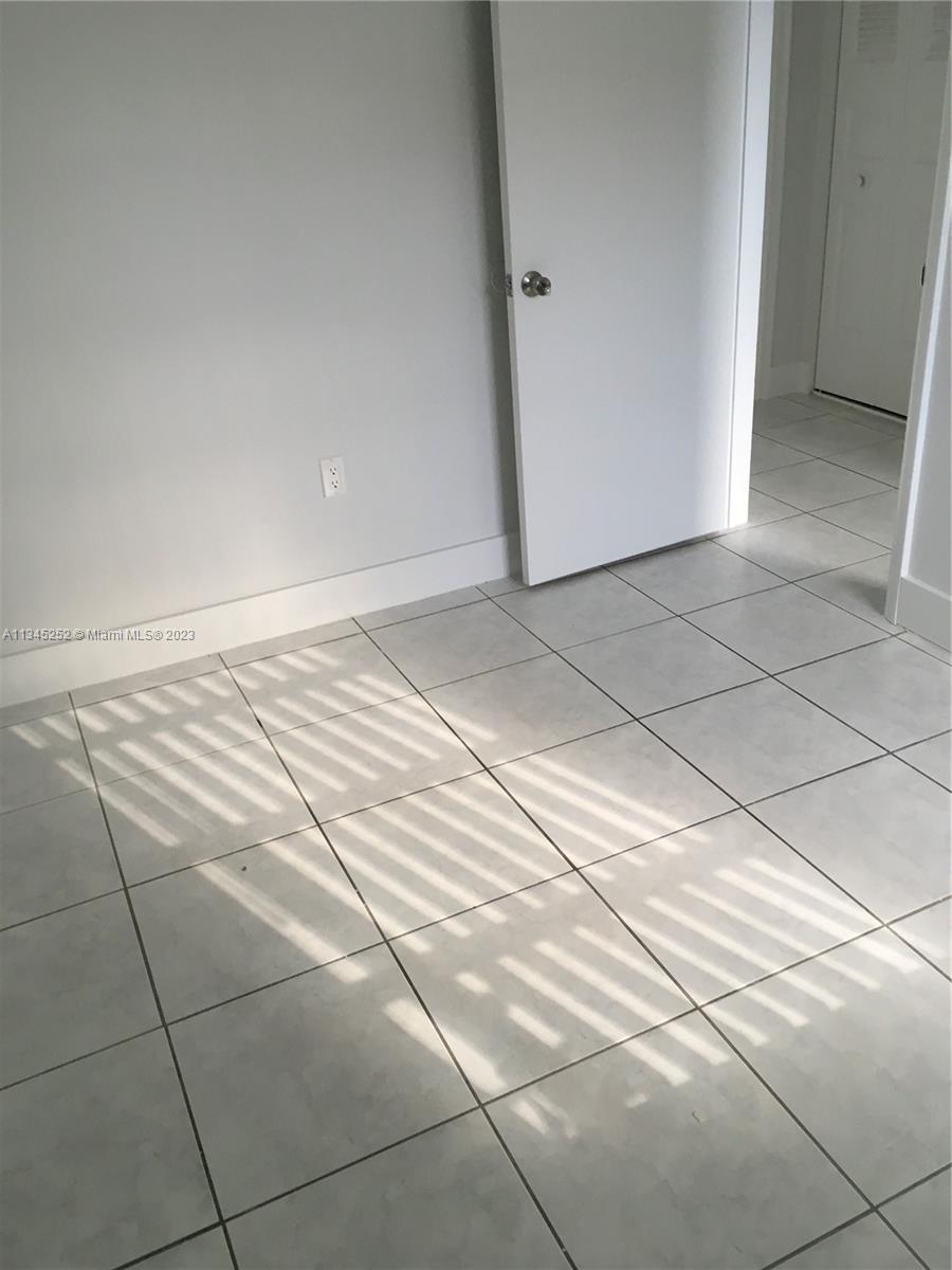 5221 SW 139th Ave Rd # 5221