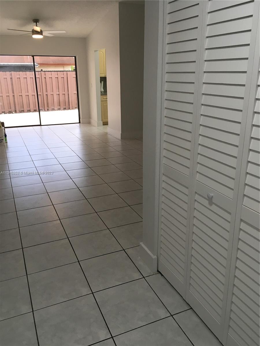 5221 SW 139th Ave Rd # 5221